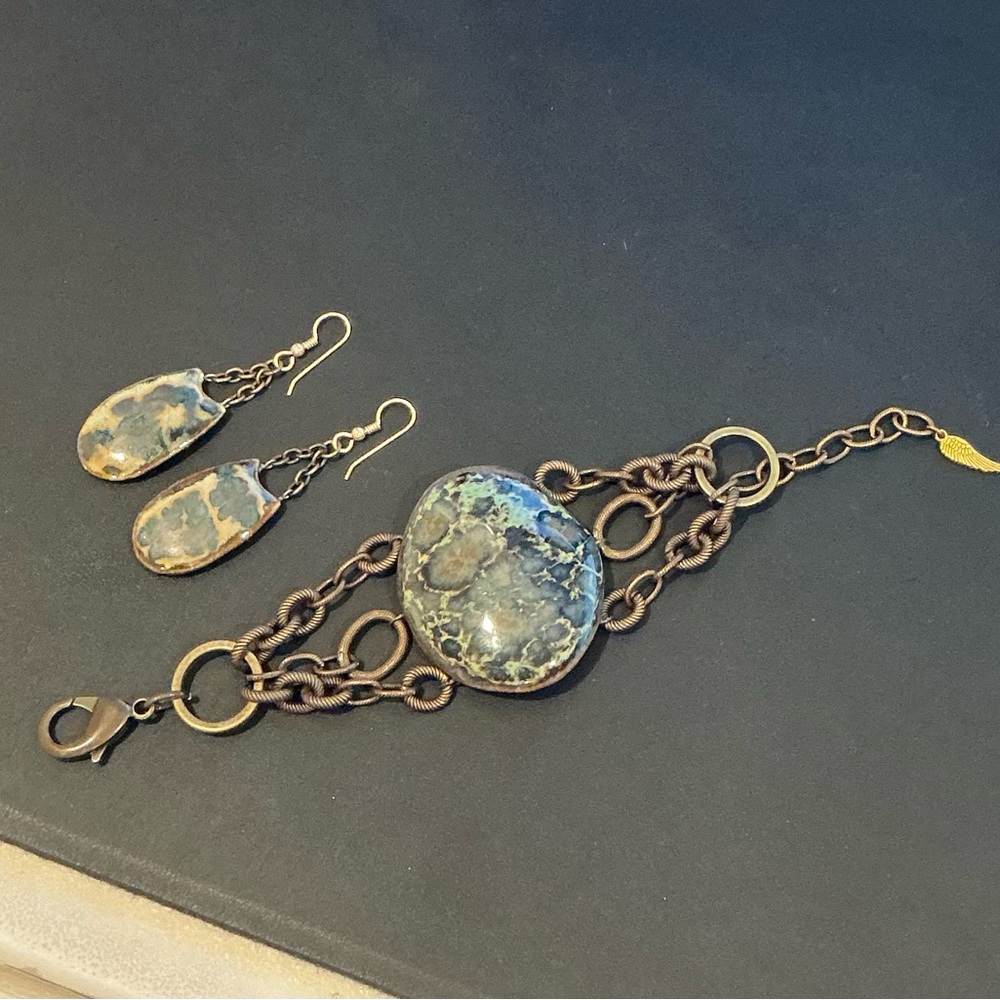 Artisan Bronze Bracelet with Blue Highlights Brand new with tags - Picture 4 of 9